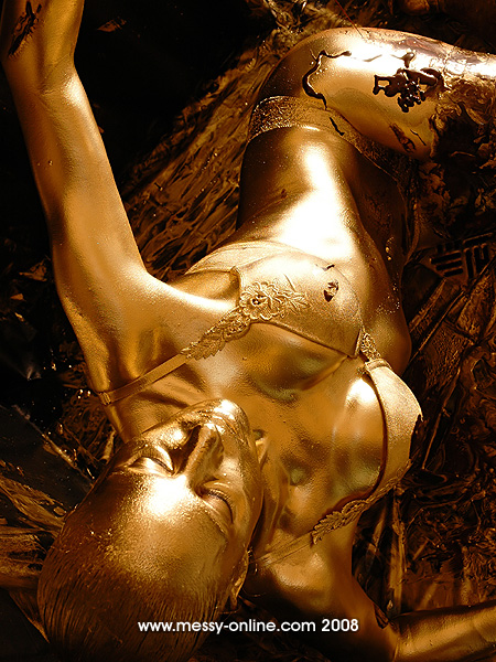 Messy Gallery 77